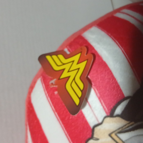 Wonder Woman Round Plush Throw Pillow Soft Kids Room Decor NWT - Picture 5 of 6